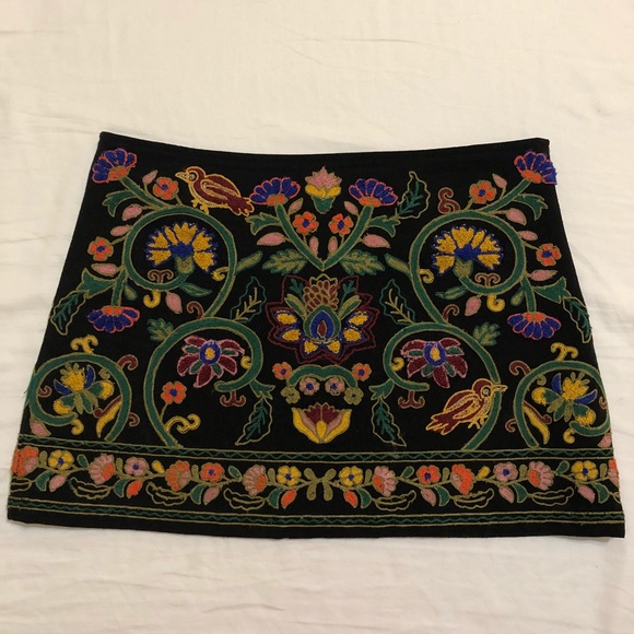 NWOT Zara Embroidered Skirt - Picture 2 of 4